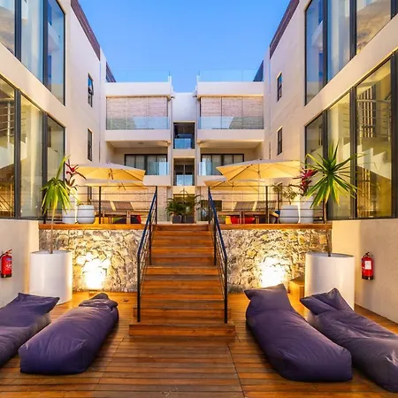 One Bay Residence Apartment 6 Pereybere Beach Exterior photo