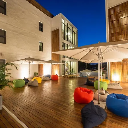 One Bay Residence Apartment 6 Pereybere Beach Exterior photo